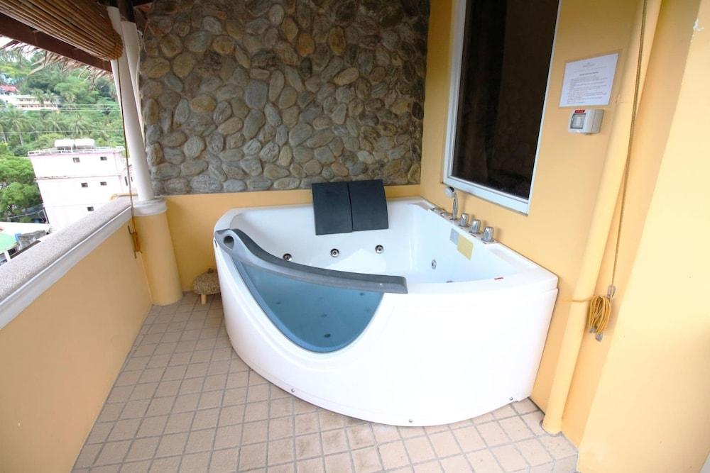 Mermaid Resort Puerto Galera Exterior photo