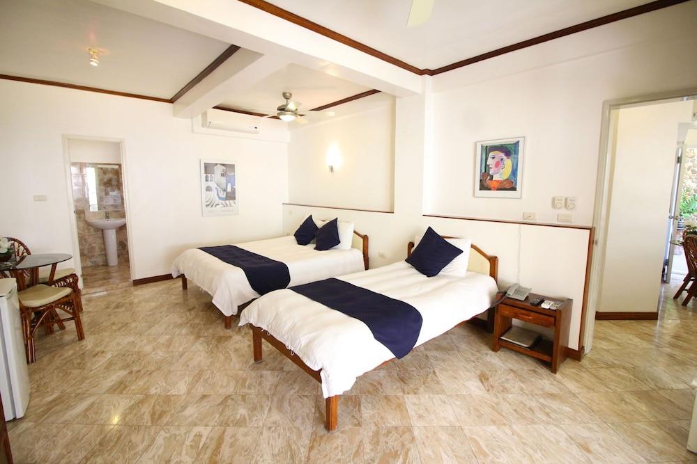 Mermaid Resort Puerto Galera Exterior photo