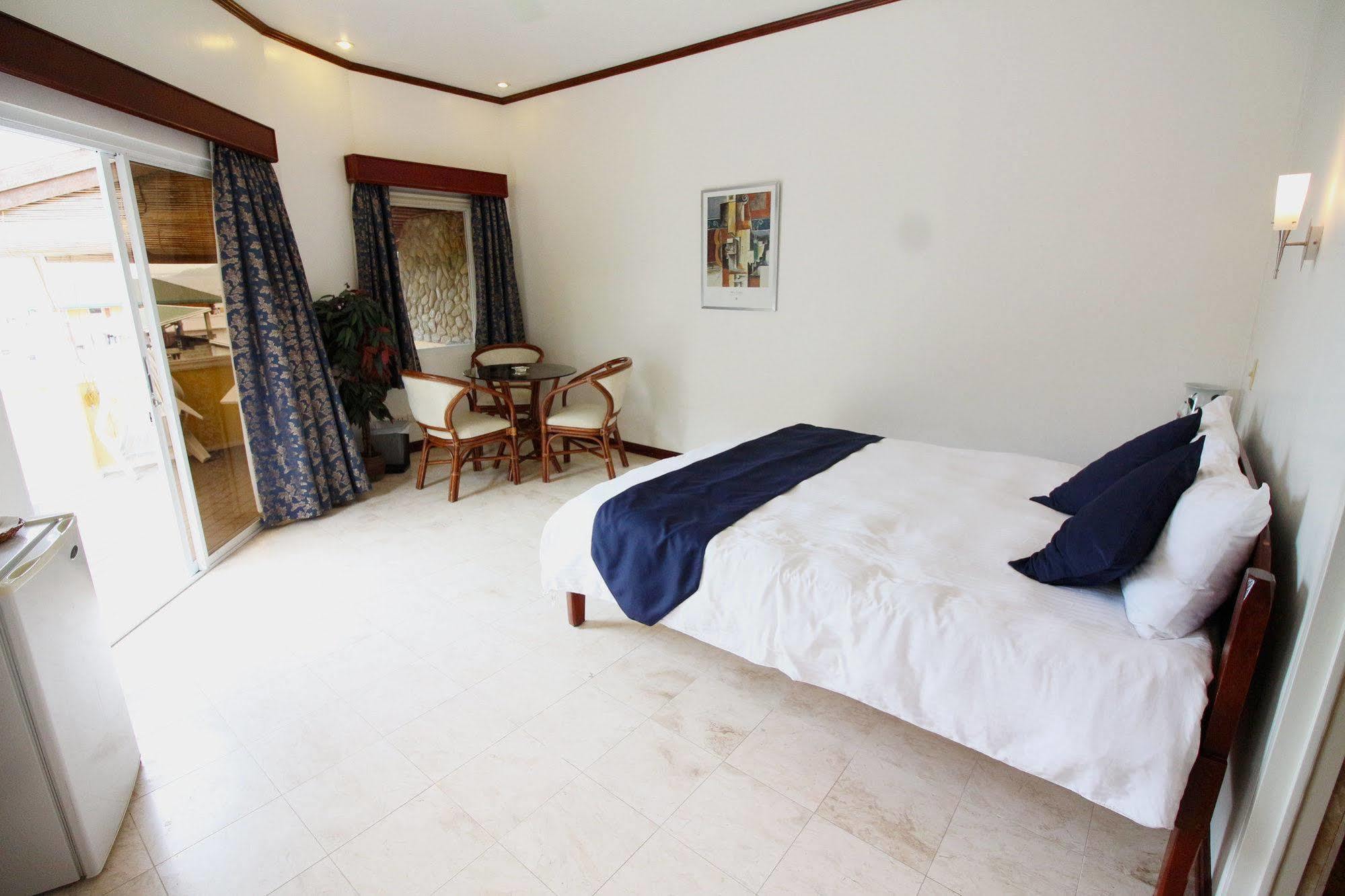 Mermaid Resort Puerto Galera Exterior photo