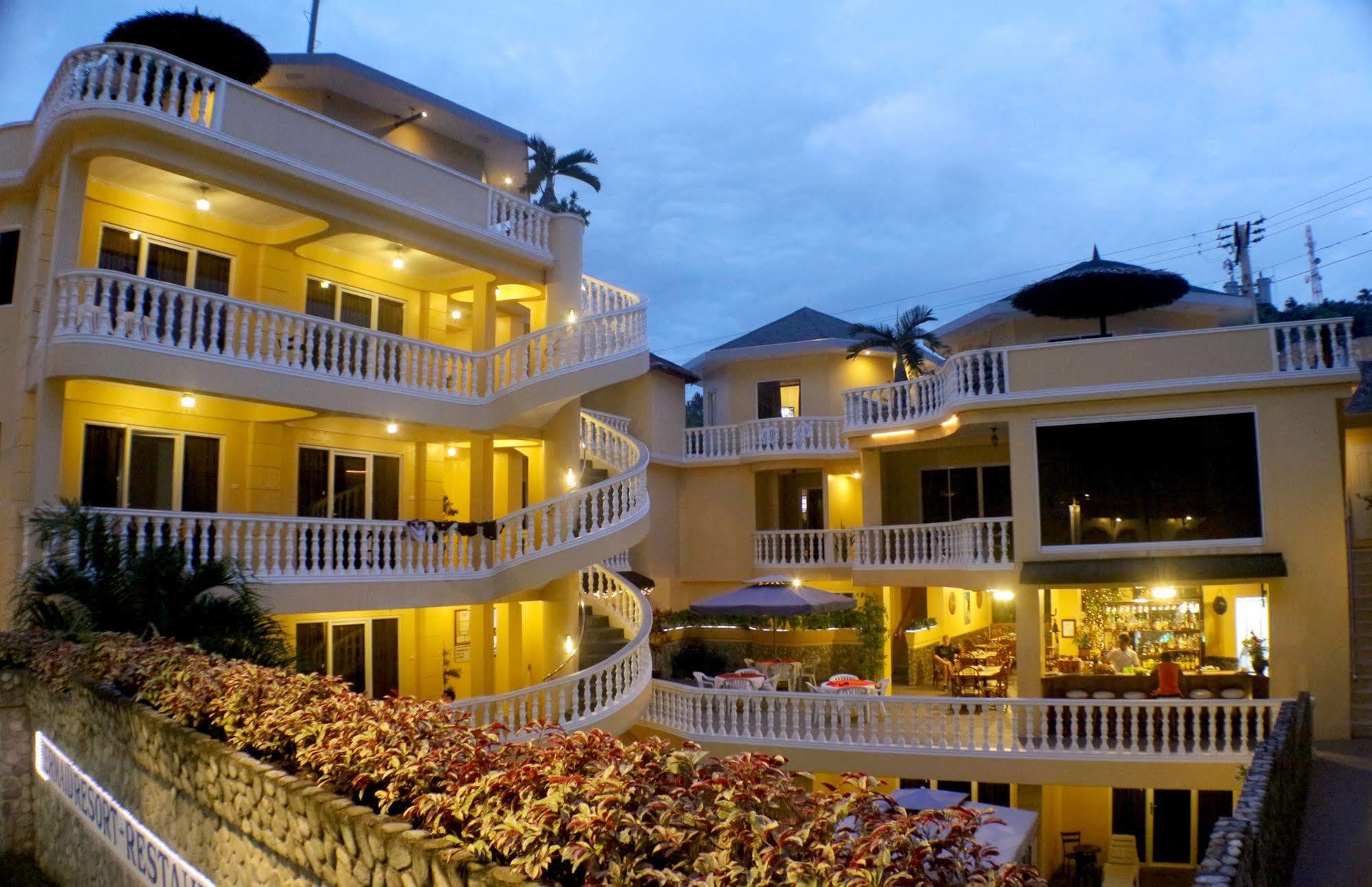 Mermaid Resort Puerto Galera Exterior photo